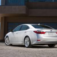 2013 Lexus ES 350 and ES 300h Unveiled