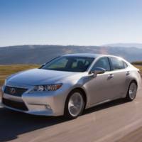 2013 Lexus ES 350 and ES 300h Unveiled