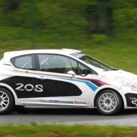 Peugeot 208 R2 Rally Car Unveiled