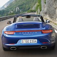 First official photos with new Porsche 911 Carrera 4 and 4S