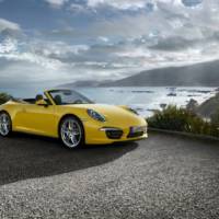 First official photos with new Porsche 911 Carrera 4 and 4S