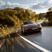 First official photos with new Porsche 911 Carrera 4 and 4S