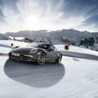 First official photos with new Porsche 911 Carrera 4 and 4S