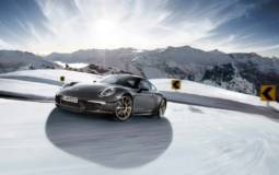 First official photos with new Porsche 911 Carrera 4 and 4S