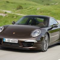 First official photos with new Porsche 911 Carrera 4 and 4S