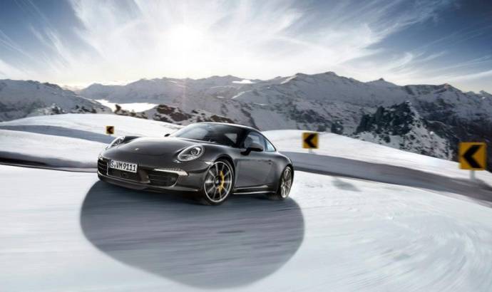 First official photos with new Porsche 911 Carrera 4 and 4S