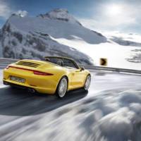 First official photos with new Porsche 911 Carrera 4 and 4S