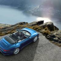 First official photos with new Porsche 911 Carrera 4 and 4S