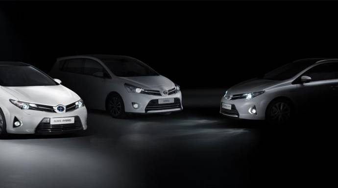 2013 Toyota Auris Tourer and Toyota Verso expected at Paris Motor Show