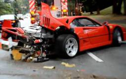 Ferrari F40 crashes in Canada because of the rain