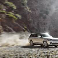PHOTO GALLERY: The 2013 Range Rover is Showing Its Muscles