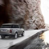 PHOTO GALLERY: The 2013 Range Rover is Showing Its Muscles