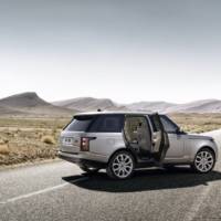 PHOTO GALLERY: The 2013 Range Rover is Showing Its Muscles