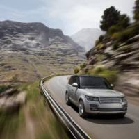 PHOTO GALLERY: The 2013 Range Rover is Showing Its Muscles