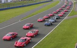 VIDEO: Largest parade of Ferrari ever: almost 1000 cars