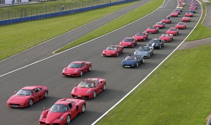 VIDEO: Largest parade of Ferrari ever: almost 1000 cars