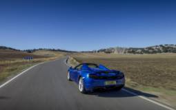 2013 McLaren MP4-12C Spider full photo gallery