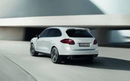 2013 Porsche Cayenne Turbo S - official details