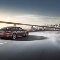 2013 Porsche Panamera Platinum Edition - photos and details