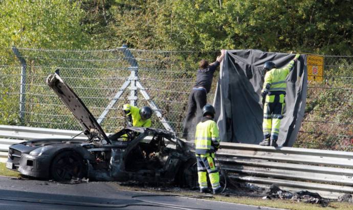 Mercedes-Benz SLS AMG Black Series prototype burns on the Ring