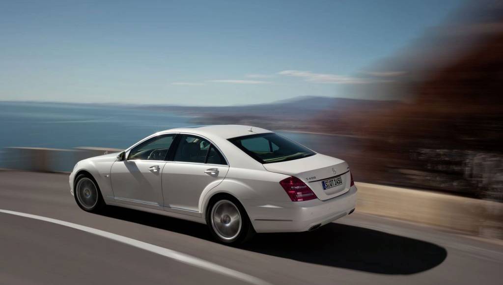 Mercedes slashes S-Class production