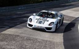 Porsche confirms a new mid-engine supercar