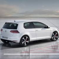 2013 Volkswagen Golf VII GTI unveiled in Paris