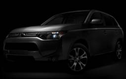 2013 Mitsubishi Outlander US debut along Outlander Sport Limited Edition