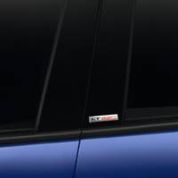 2013 Renault Megane Estate GT 220 officially revealed