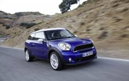 A fleet of Mini cars will drive to Arctic Circle to deliver Santa Claus letters