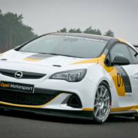 Opel returns to motorsports with Adam Cup and Astra OPC Cup