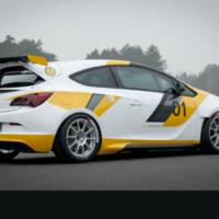 Opel returns to motorsports with Adam Cup and Astra OPC Cup