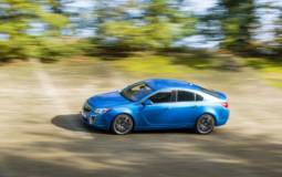 Vauxhall Insignia VXR SuperSport can reach 170 mph and costs under 30.000 pounds