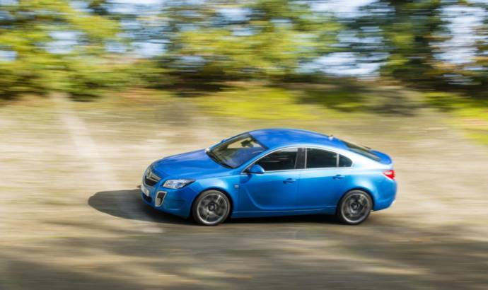 Vauxhall Insignia VXR SuperSport can reach 170 mph and costs under 30.000 pounds