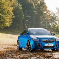 Vauxhall Insignia VXR SuperSport can reach 170 mph and costs under 30.000 pounds