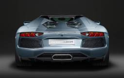 2013 Lamborghini Aventador LP700-4 Roadster unveiled