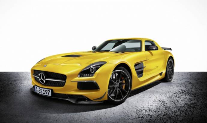First official video of the 2013 Mercedes SLS AMG Black Series