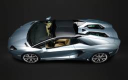VIDEO: How to install the roof on the new Lamborghini Aventador Roadster
