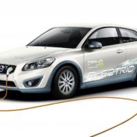 Volvo fast-charger promises 1.5 hour to recharge an electric vehicle