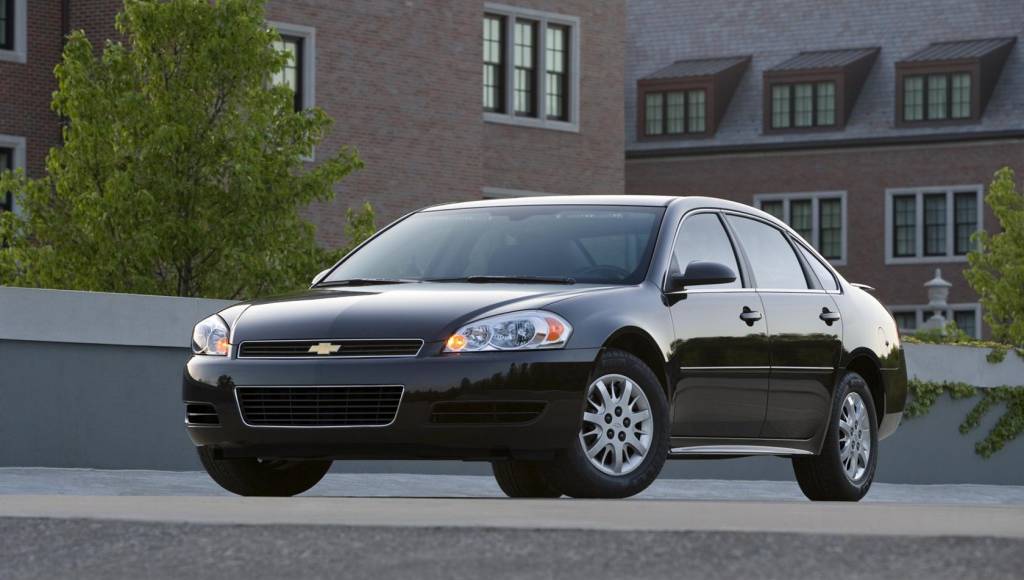 GM will sell the current Chevy Impala along the future generation