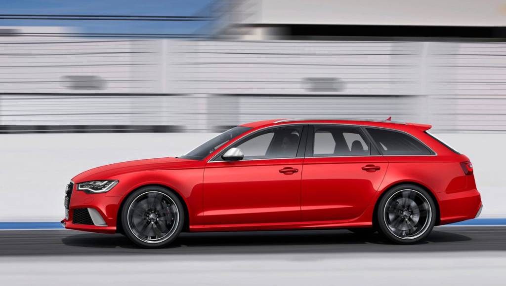 VIDEO: 2013 Audi RS6 Avant on the move