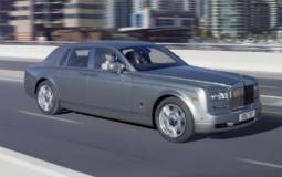 VIDEO: Rolls Royce Phantom - sweet torture with drifts and burnouts