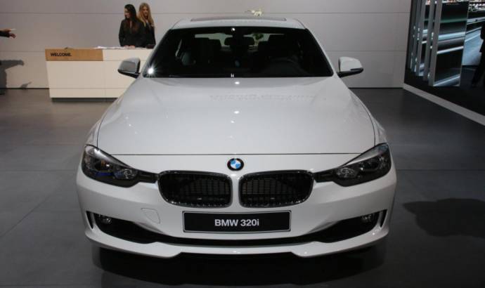 2013 BMW 320i launched at NAIAS from 33.445 dollars