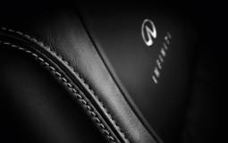 2013 Infiniti FX Black and White Edition, available for 64.570 euro