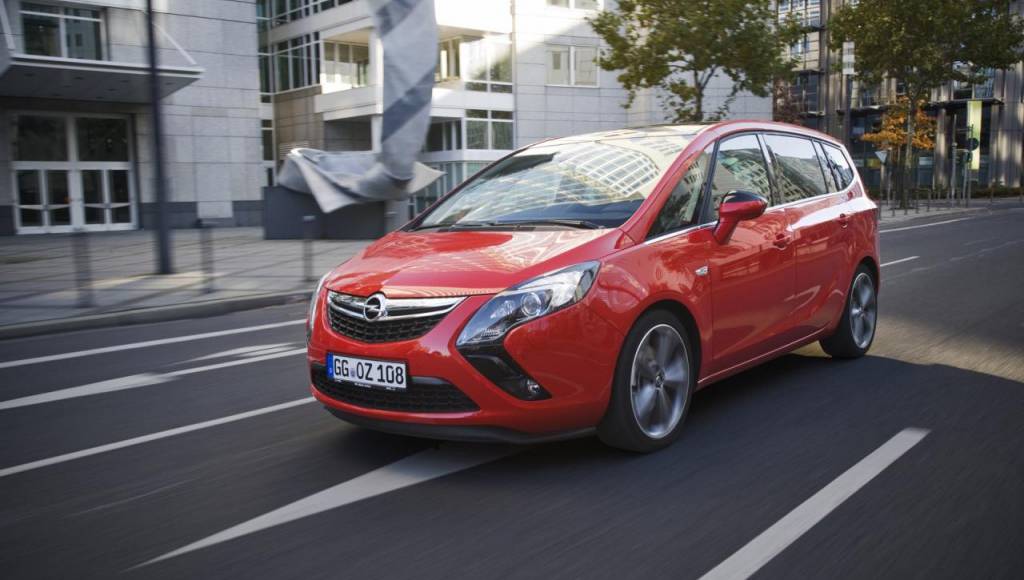 2013 Opel Zafira Tourer Bi-Turbo introduced at 35.405 euro