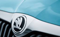 2013 Skoda Fabia and Roomster receive new logo