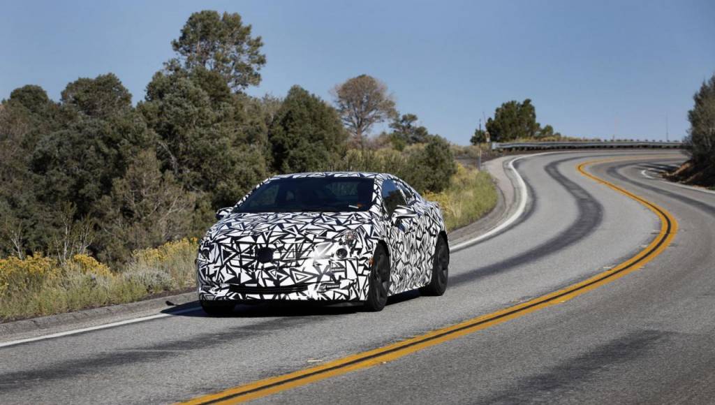 2014 Cadillac ELR with camouflage, teased in official photo