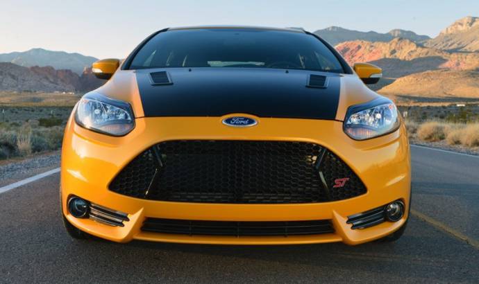 New Shelby Ford Focus ST flexes its muscles in Detroit