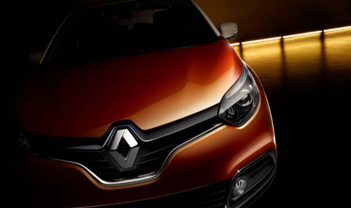 Renault released the first teaser of new Captur small crossover