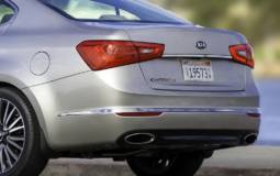 The 2014 Kia Cadenza rolls into Detroit